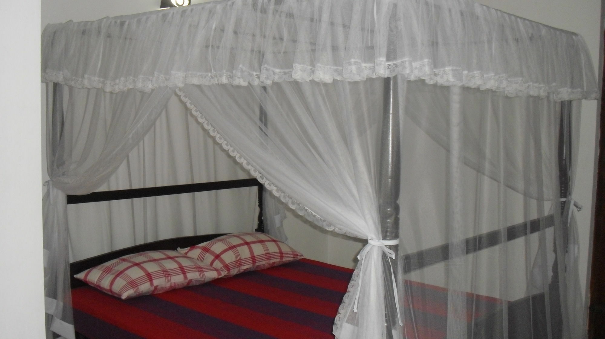 River Side Homestay Apartment Канді Екстер'єр фото