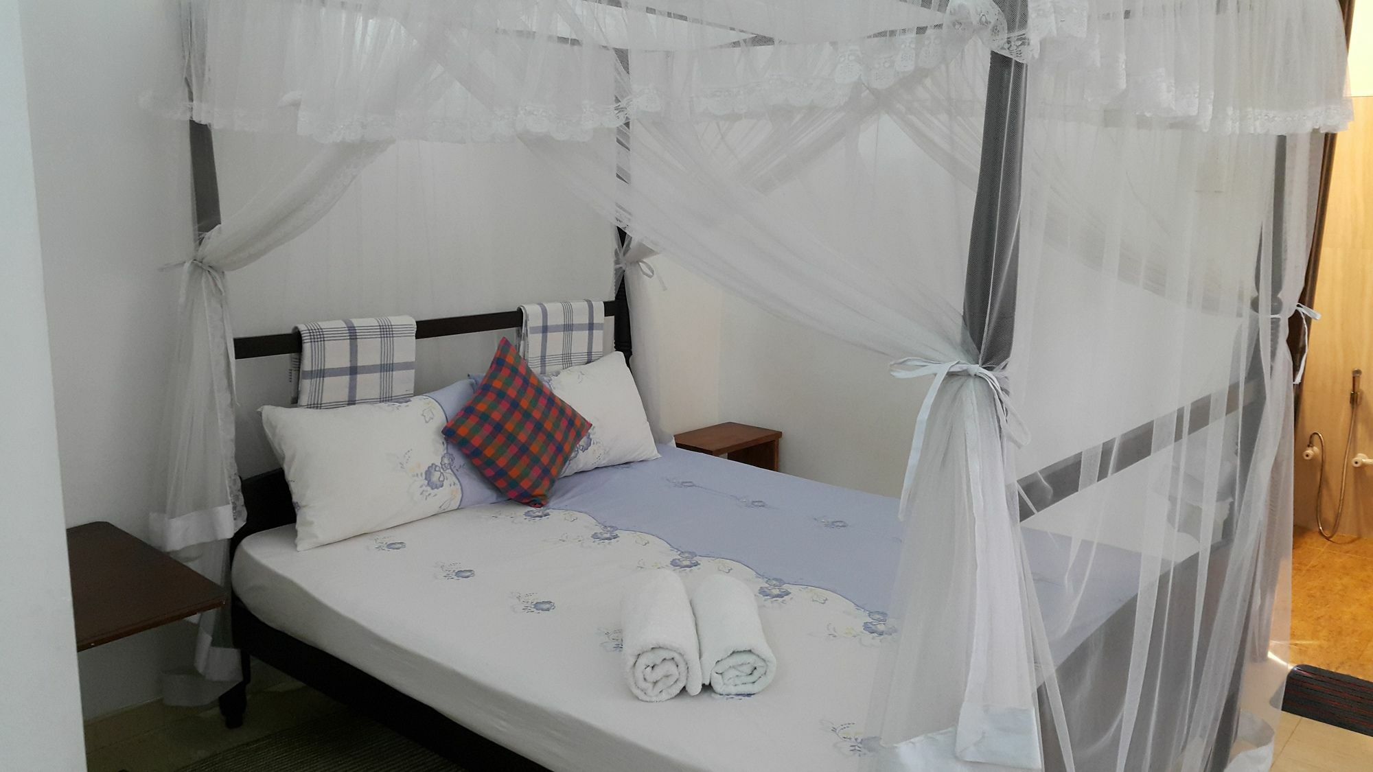 River Side Homestay Apartment Канді Екстер'єр фото